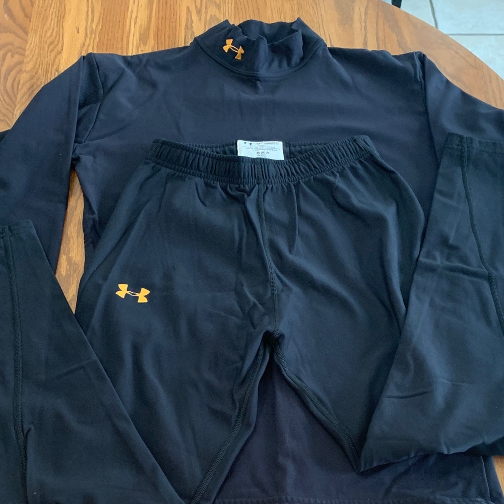 Under Armour Black Insulated Shirt & Pants Set Large